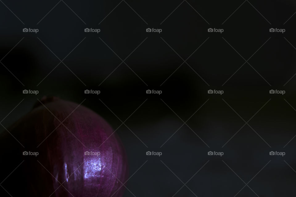 onion shown in the dark