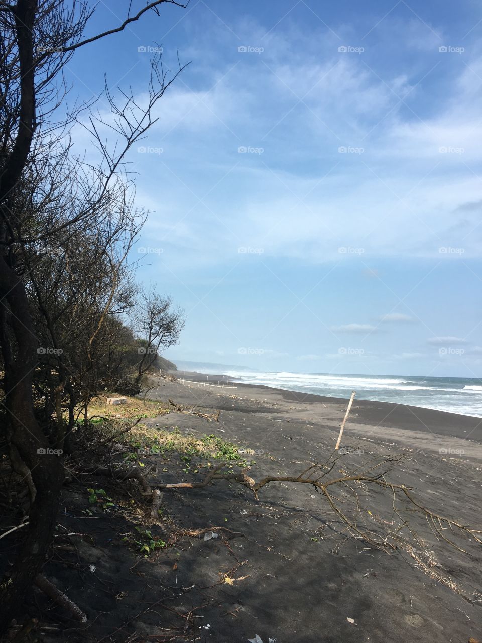 Kamu dan pantai🥰