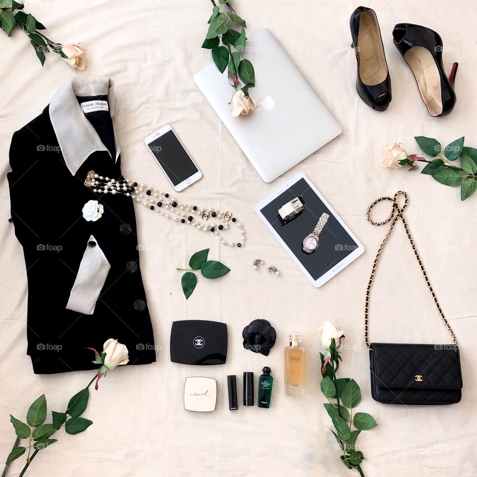 Black & White Elegant Outfit  and accessories for any occasions 