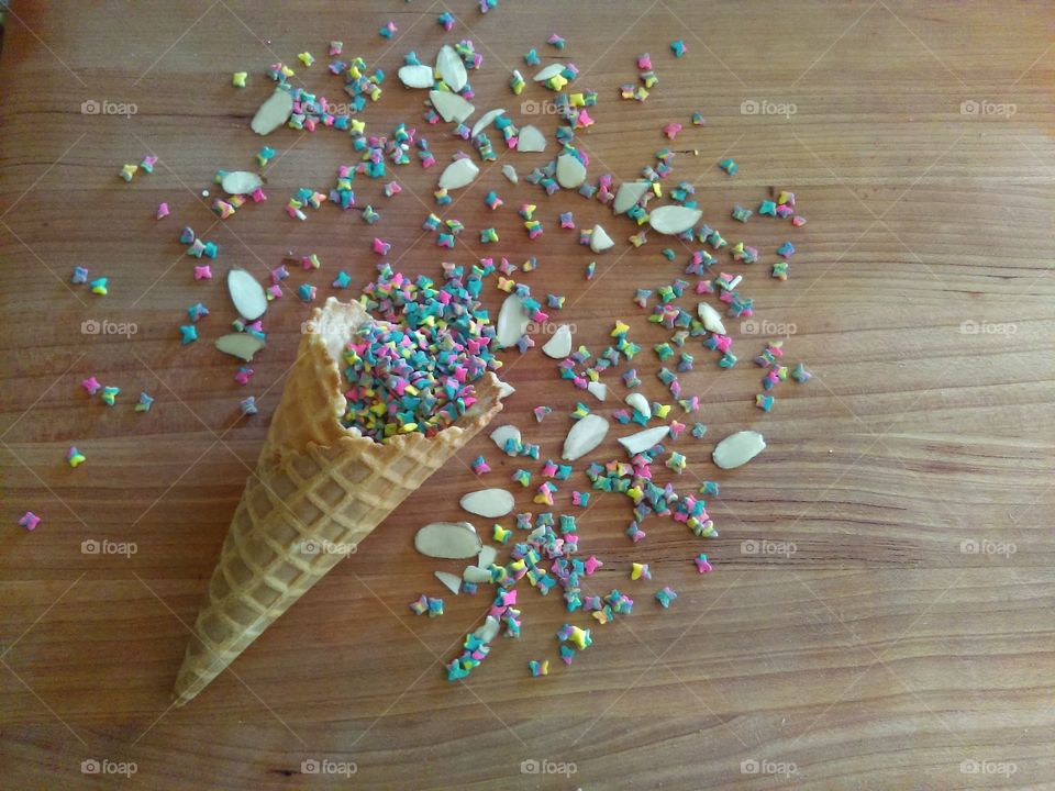 Sprinkle cone