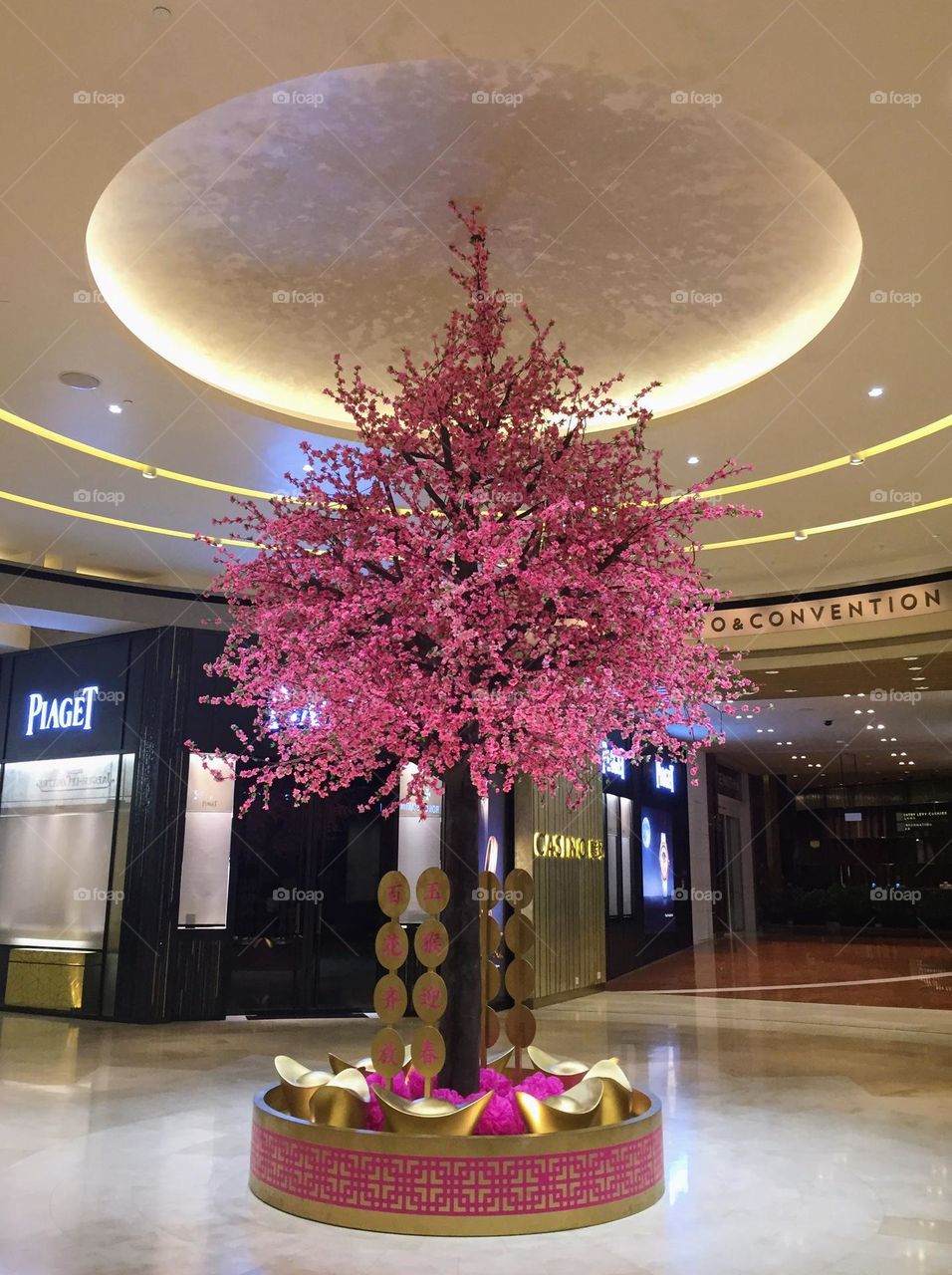 Barbie style! Decorative pink tree