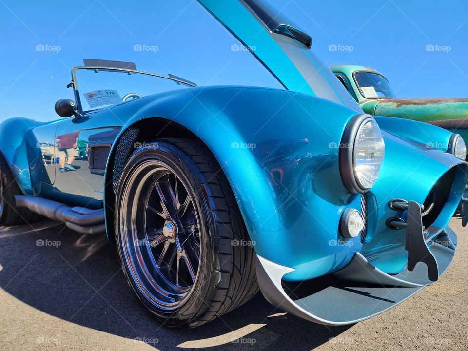 A gorgeous Factory Five Shelby Cobra replica is resplendent in a beautiful blue paint job