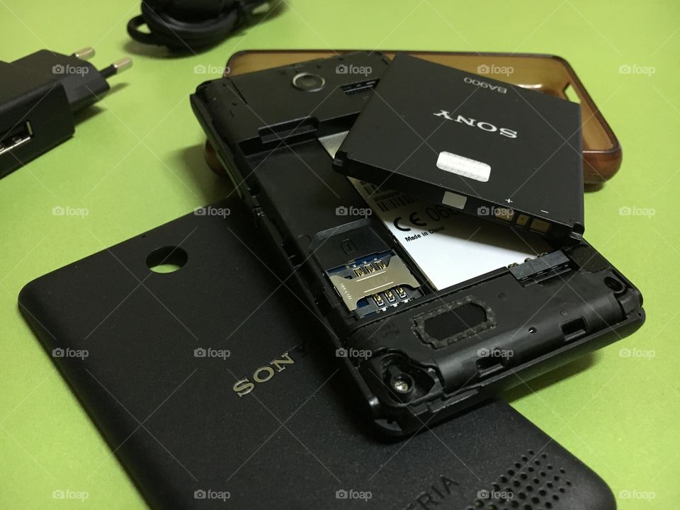 Sony mobile phone interior