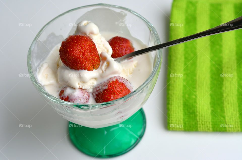 Cream, Strawberry, Milk, Sweet, Yogurt