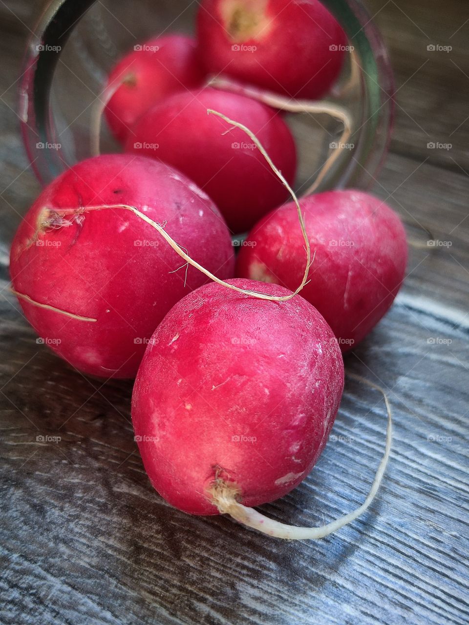 Radish scattered from the glass
