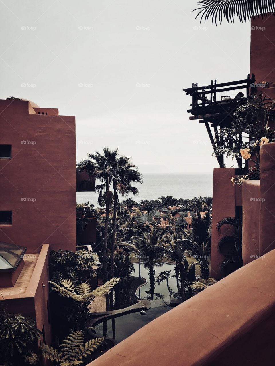 You are not looking for this place, but then it‘s there... a Secret City! This is an amazing view from one of the most beautiful hotels I have seen so far, the Abama Hotel in Tenerife. I am always glad to be here on vacation, because here I feel free