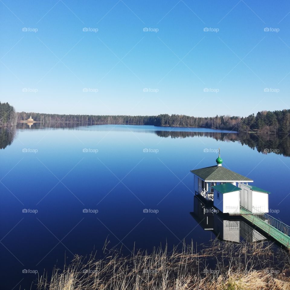 Озеро в Ленинградской области