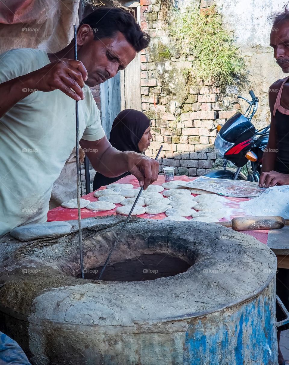 Tandoori roti maker