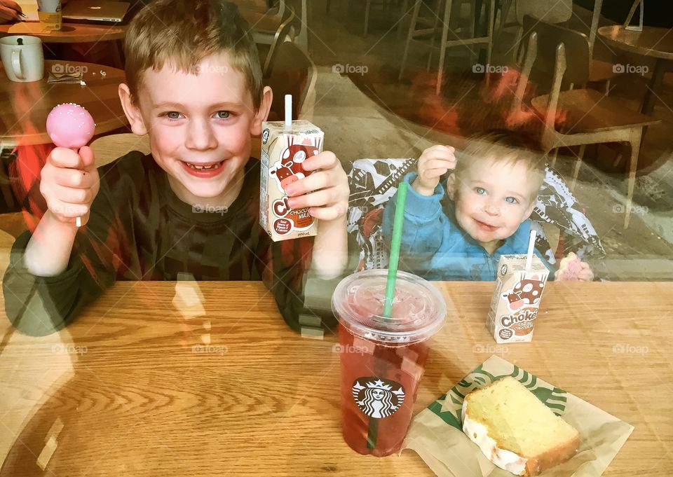 The perfect window reflection!