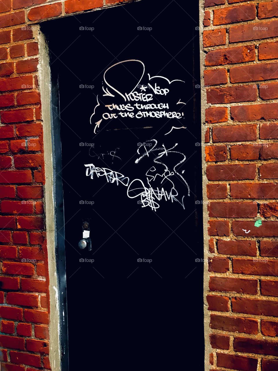 Graffiti door Street photography, New York
