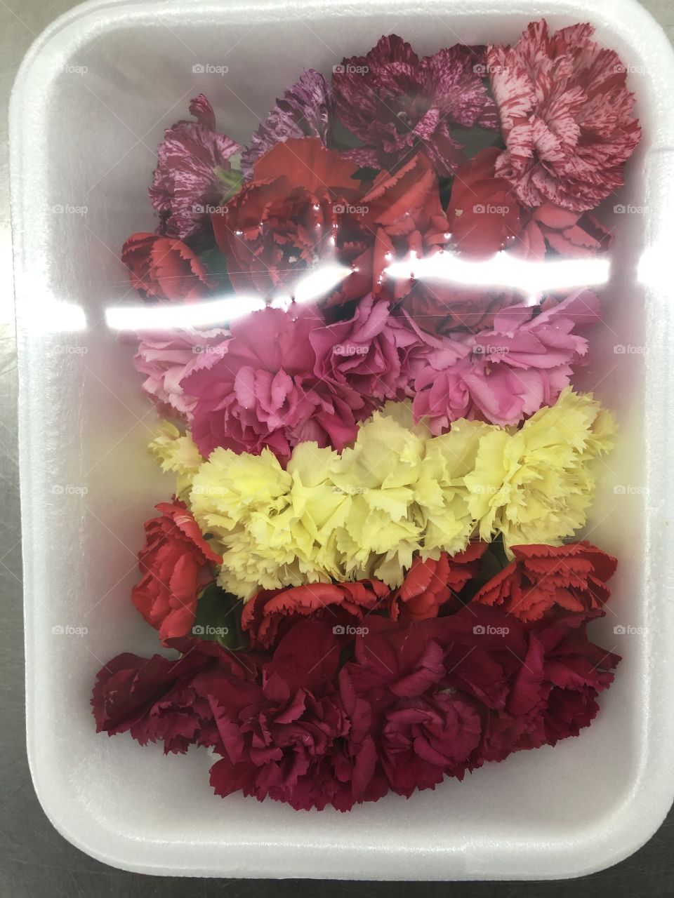Eatable flowers with various colors 