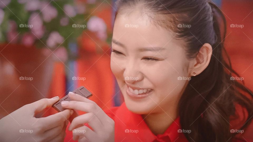 Party A: Do you like chocolate? Party B: Ha, I like it.🍫😋