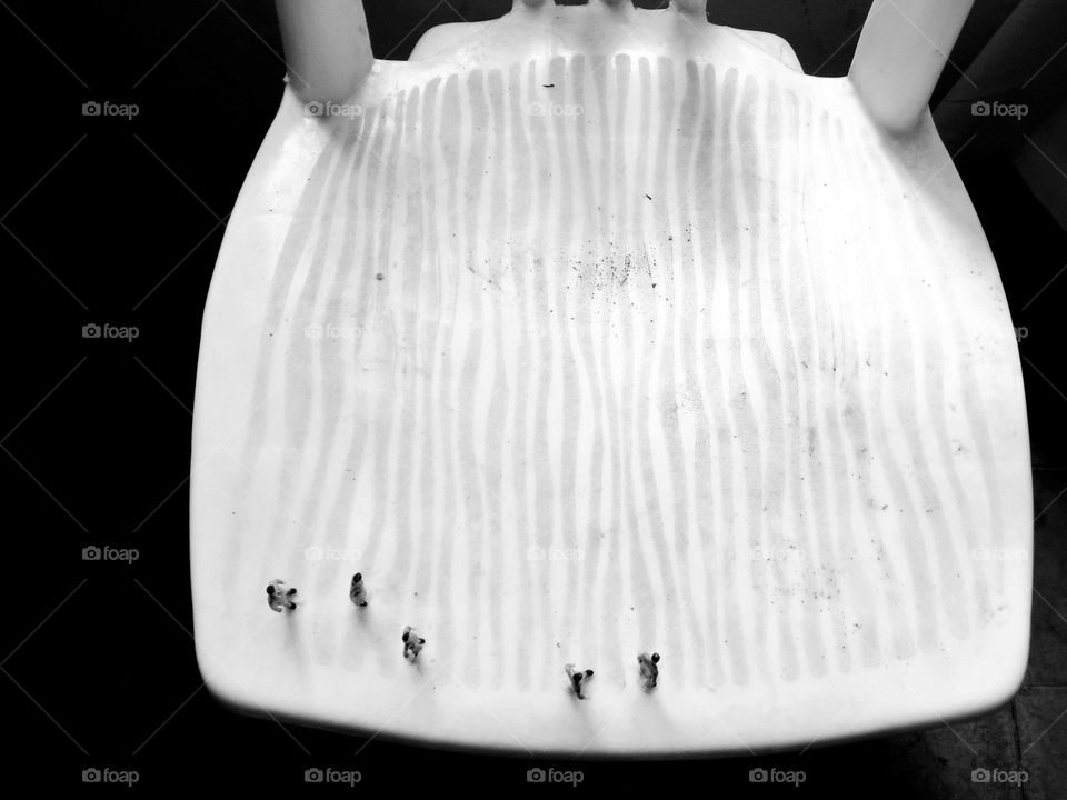 The world of Liliput, on the chair