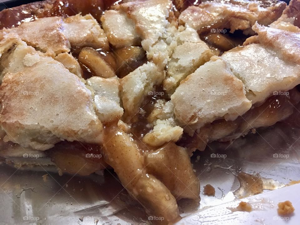 Delicious warm apple pie on Pi day 🥧