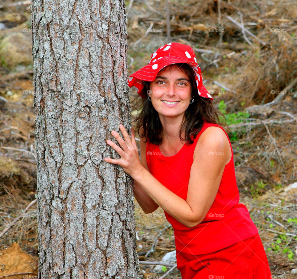 nature model tree hugger by hoslo