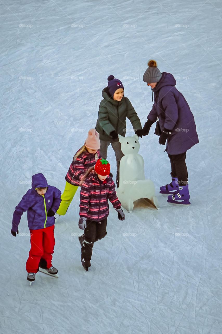 Ice skating - spot