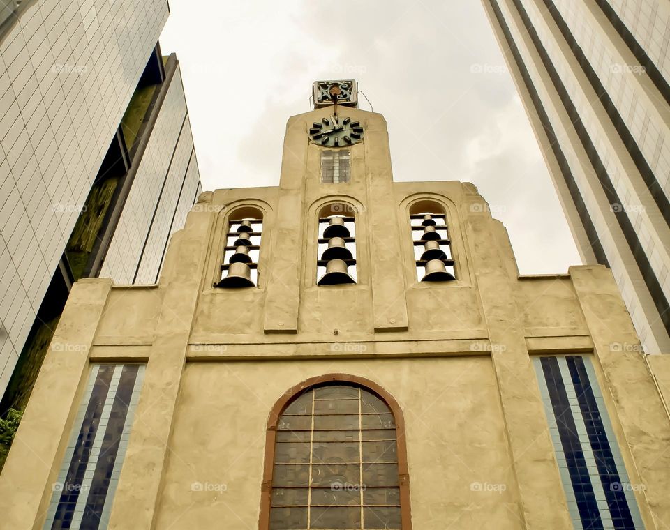 Our Lady of the Sacred Heart, an Art Deco-style church. The past and the future on Paseo de la Reforma in Mexico City.