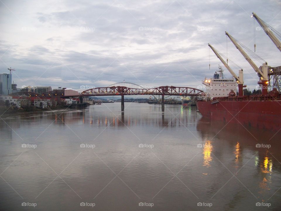 willamette river at portland