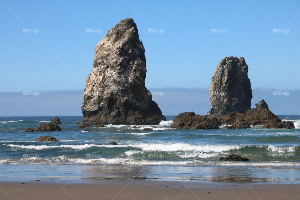 Oregon Coast with big rocky formations - Haystack Rocks