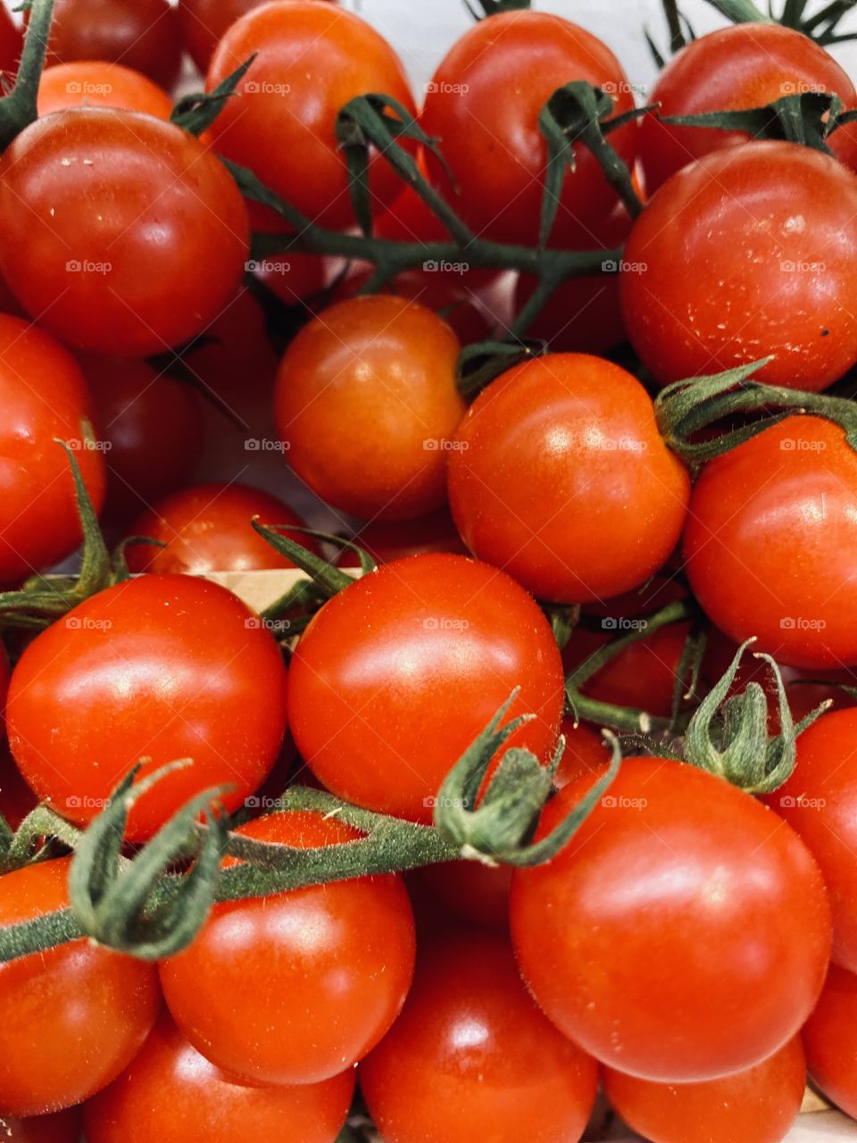 Red cherry tomatoes