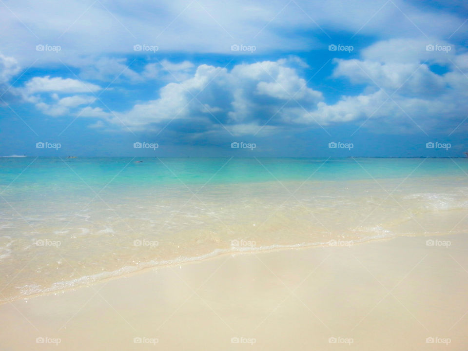 Caribbean beach with dreamy turquoise water