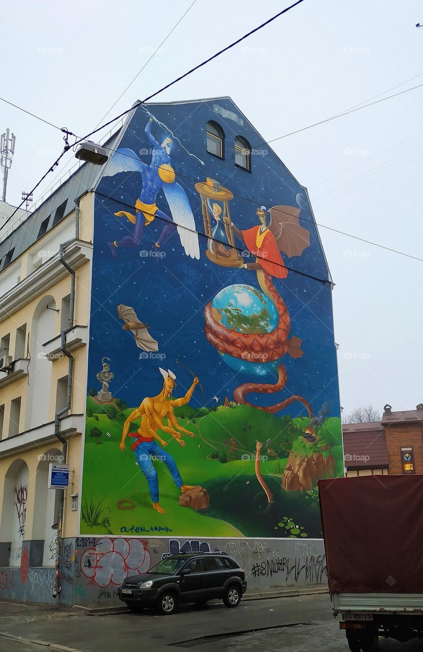 street graffiti in Kyiv