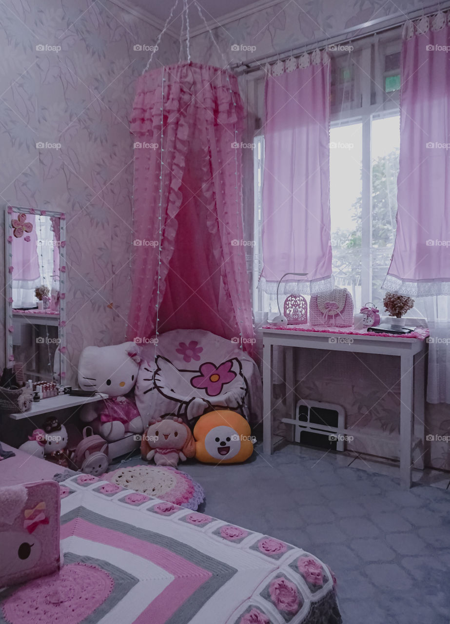 when the sun coming up from the outside into my bedroom and it was so warm and beautiful