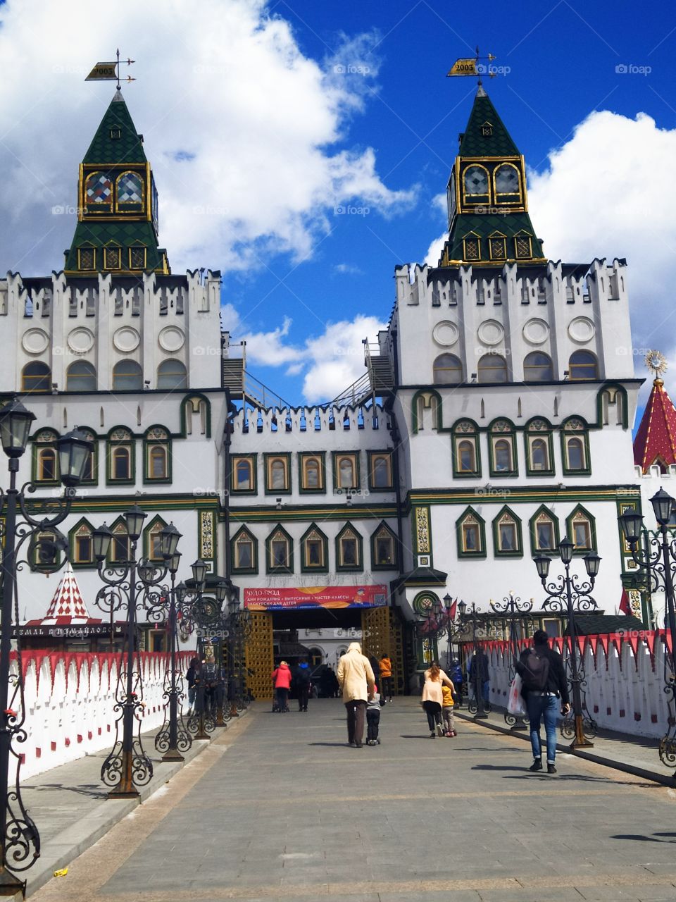 Bridge to Izmailovsky Opening Day.  Place of display of various handicrafts of antiquity
