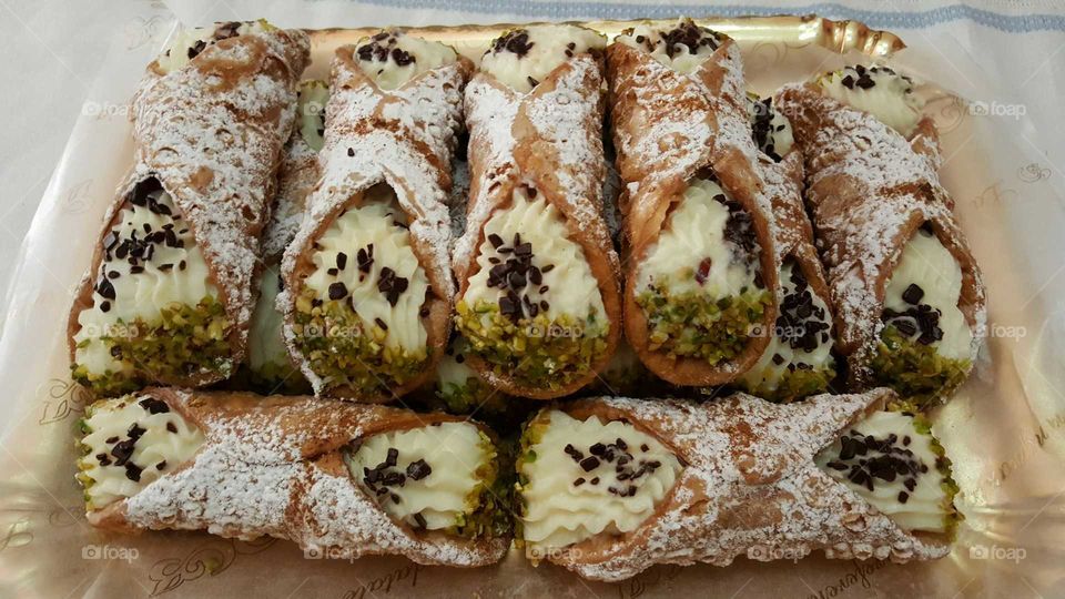 cannoli siciliani sweet