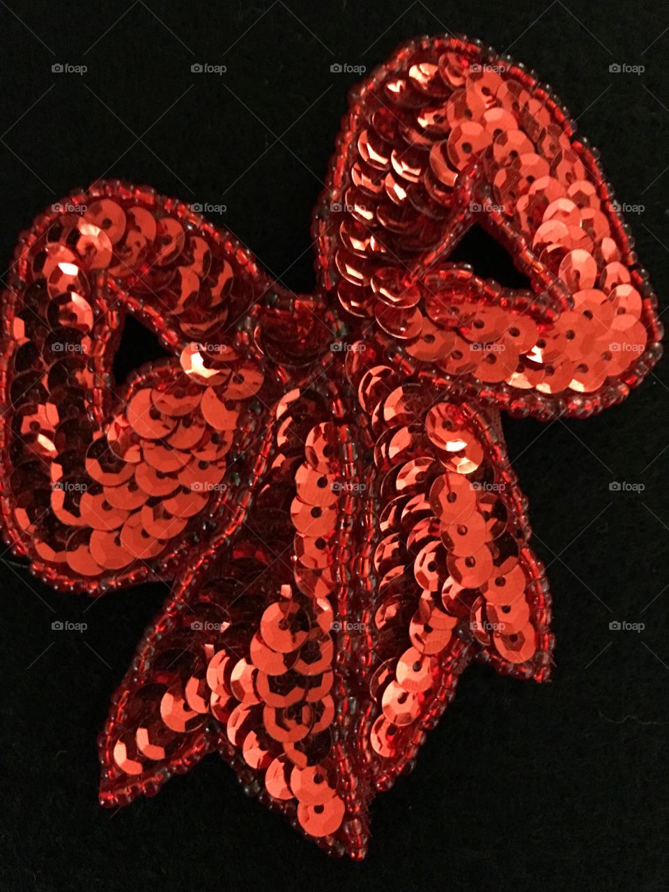 Red sequin craft bow 