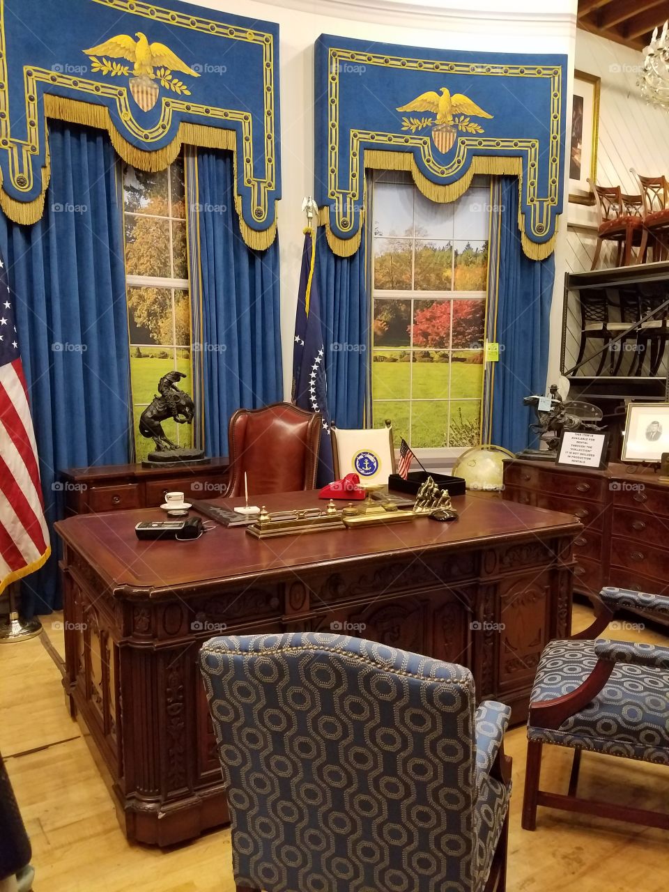 Presidential office set