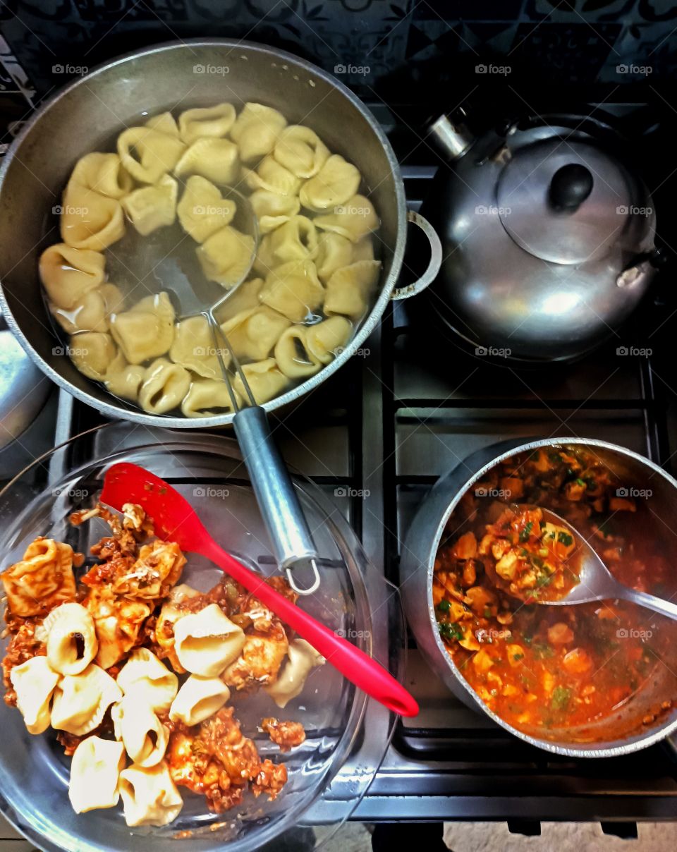 Dough preparation with sauce