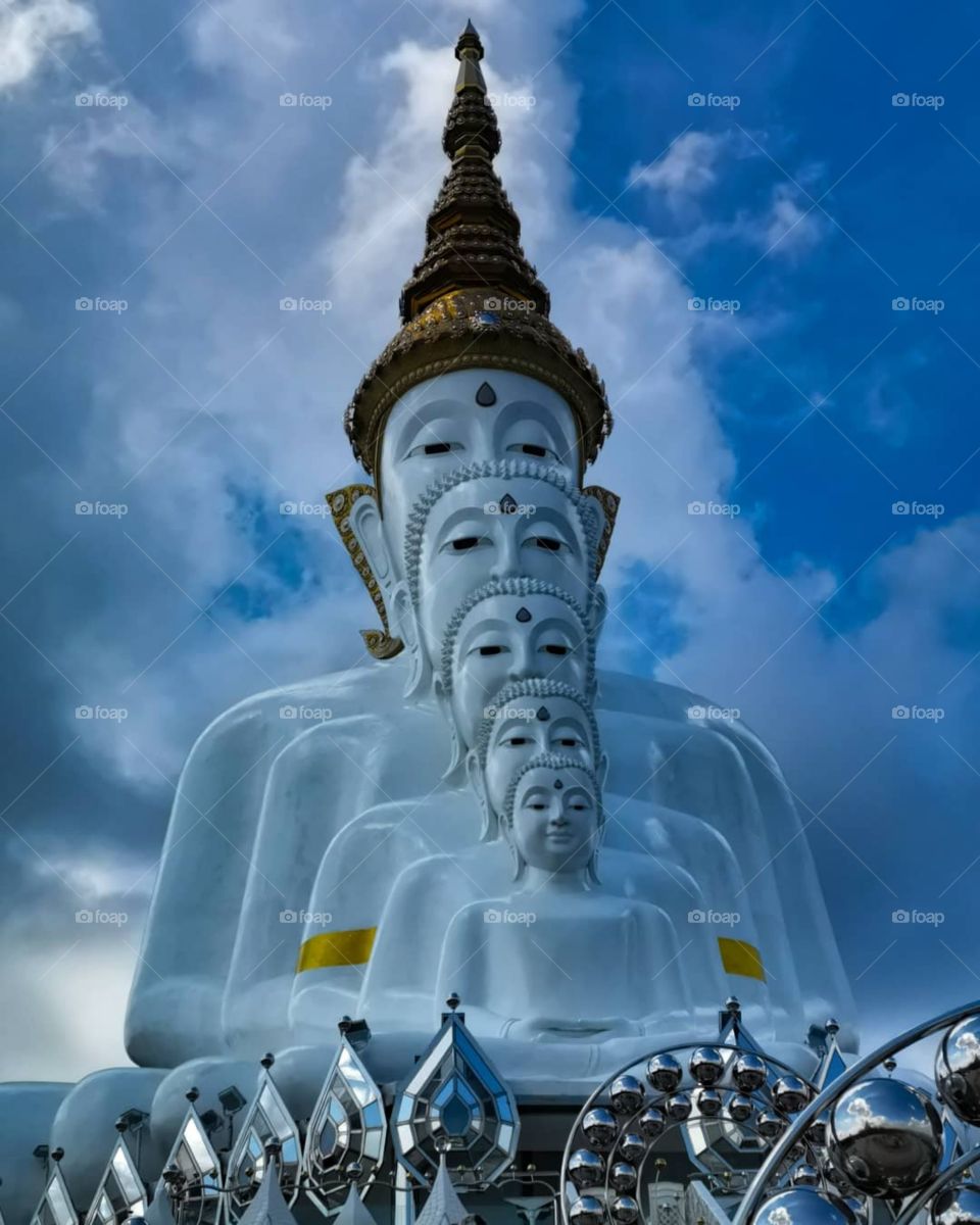 The tone was just perfect when I took this photo of Wat Prasorn Gaew in Phetchabun, Thailand.