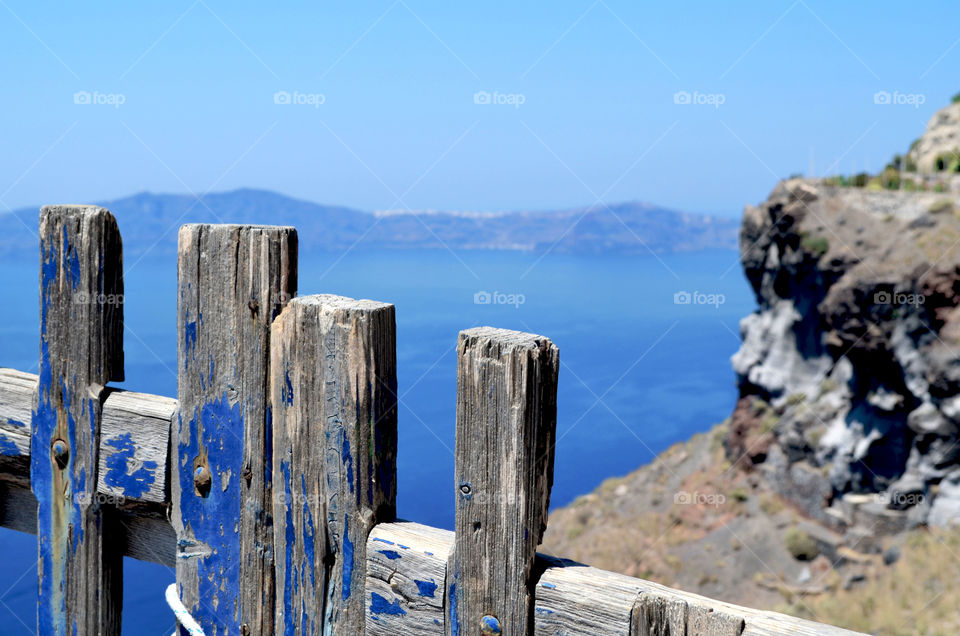 Blue rules in Santorini