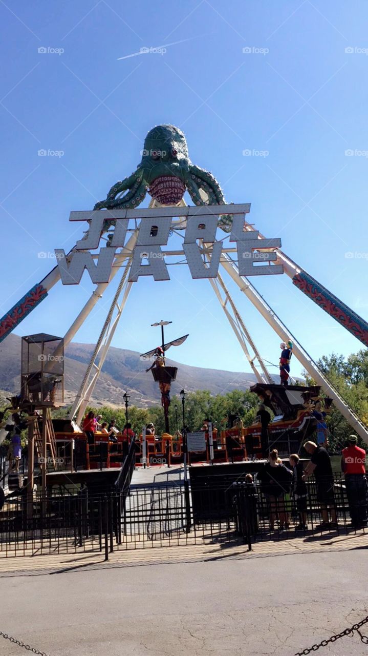 Tidal Wave at Lagoon 