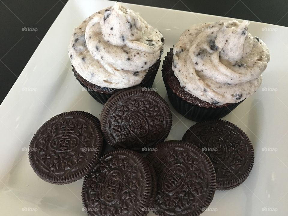 Oreo Cupcakes with Oreo Buttercream Icing