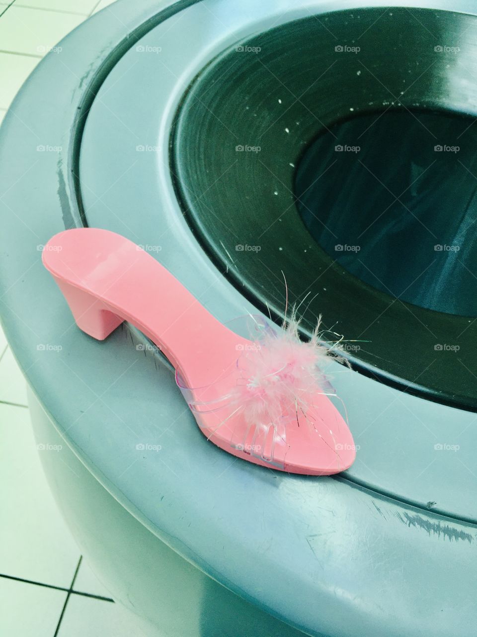 No Person, H2 O, Empty, Two, Indoors