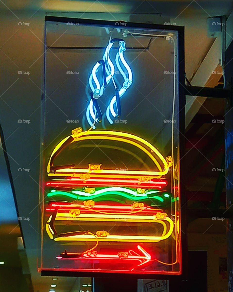 Hambúrguer iluminado