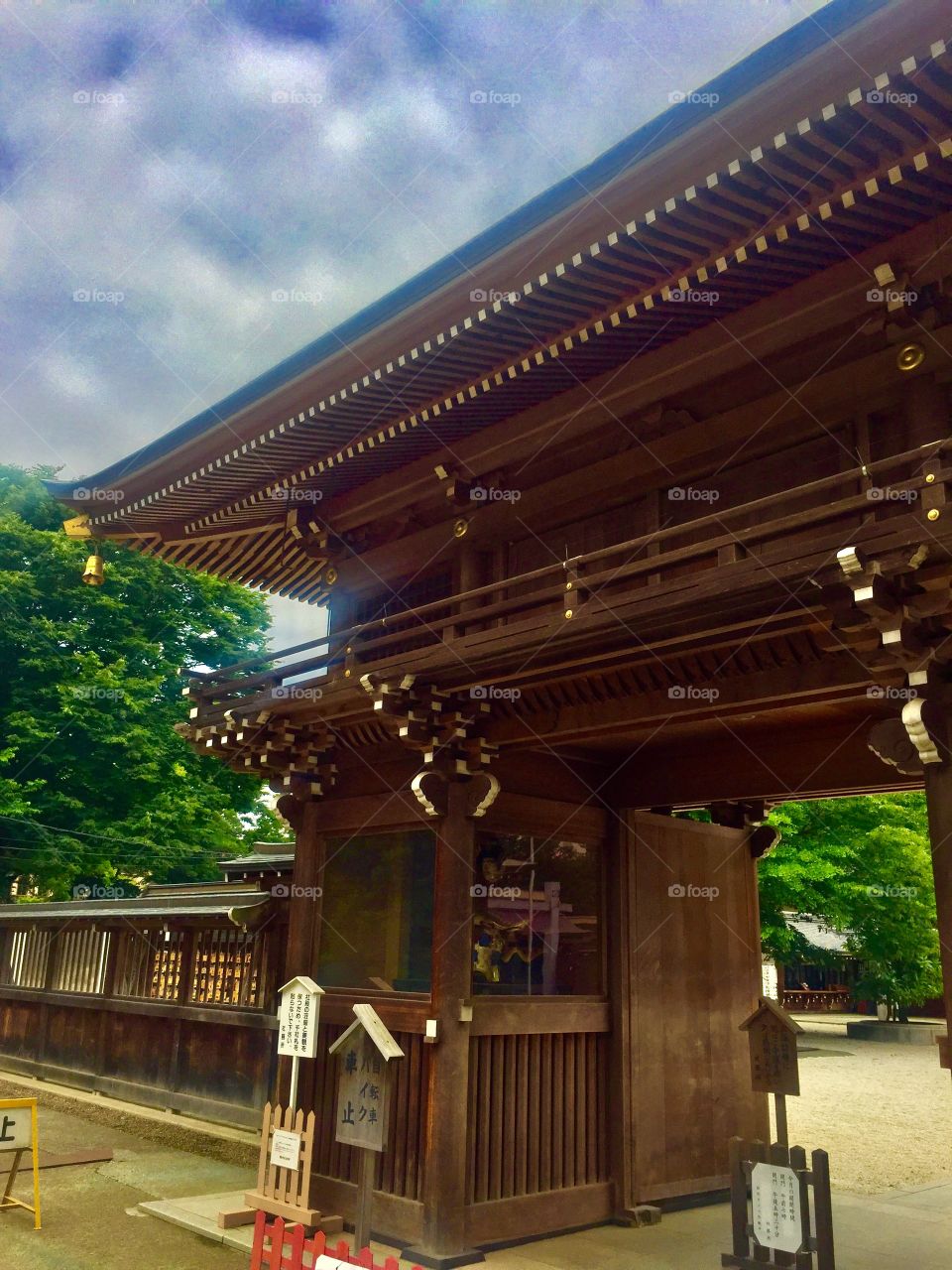 Two roofs. Suwa Shrine. Tachikawa , Japan