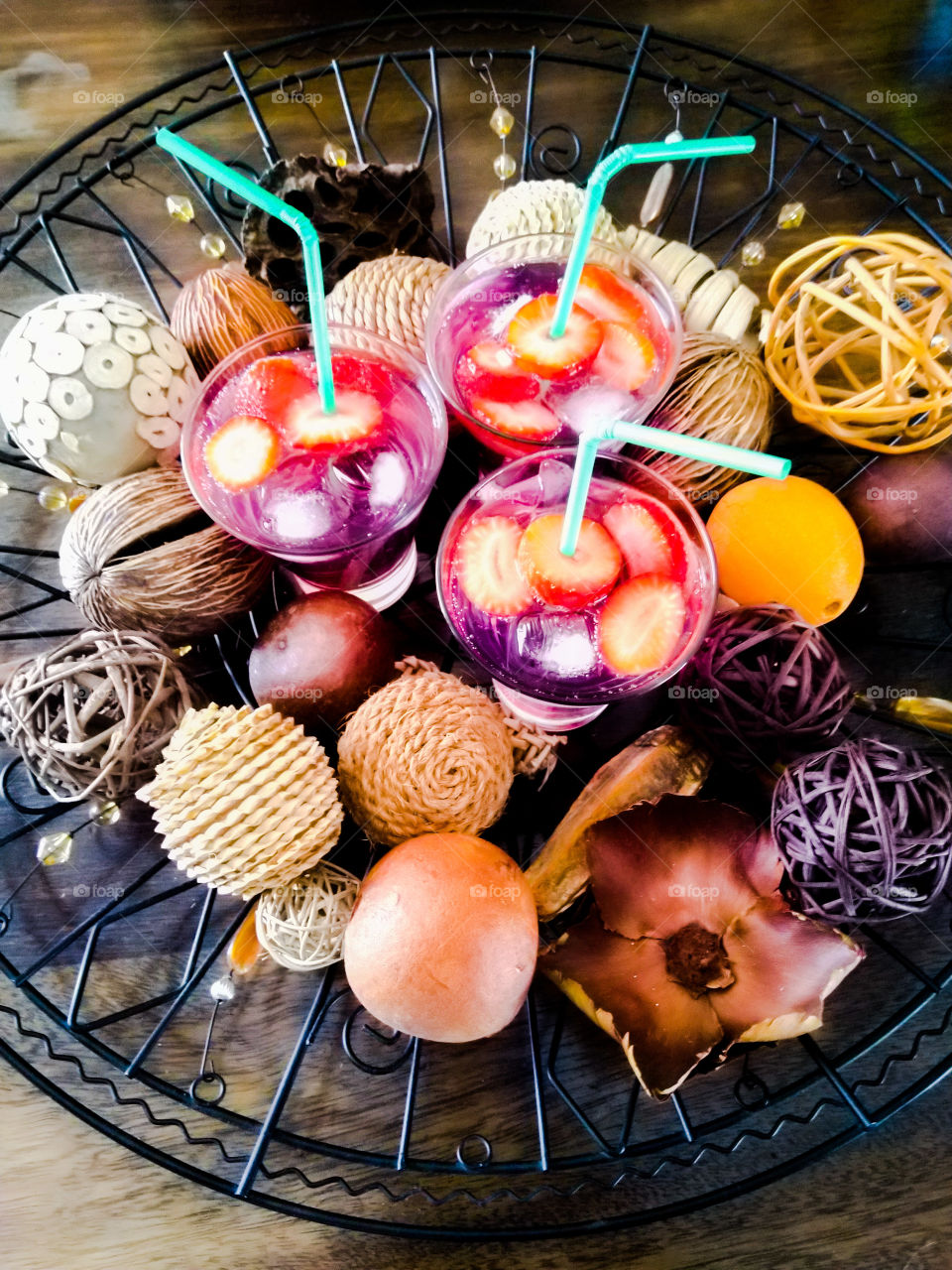 Sunday afternoon cocktails - naughty but necessary, something to bring happiness to the heart 😉