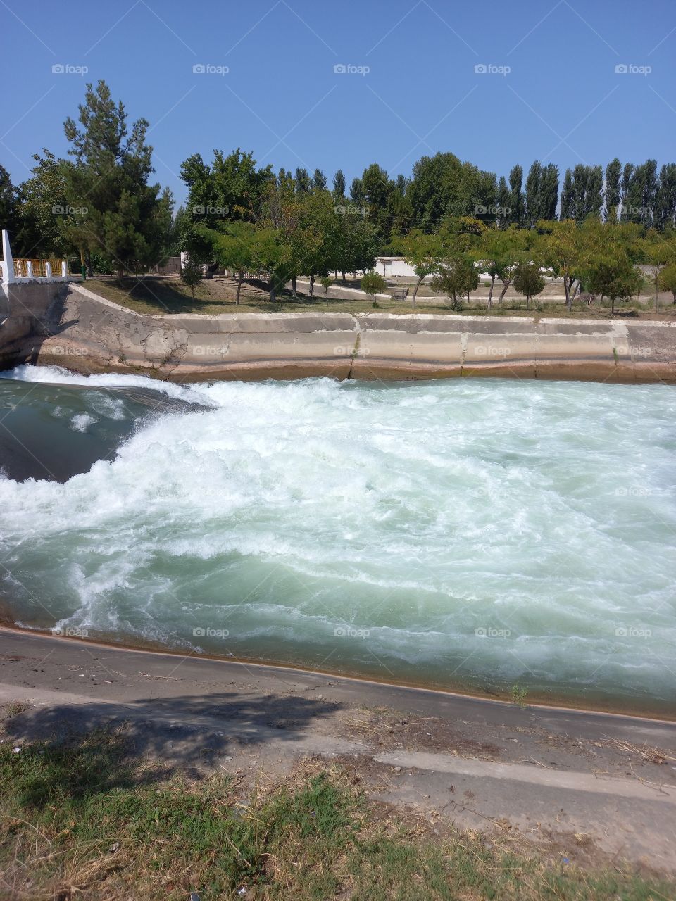 waterfall example flowing water.