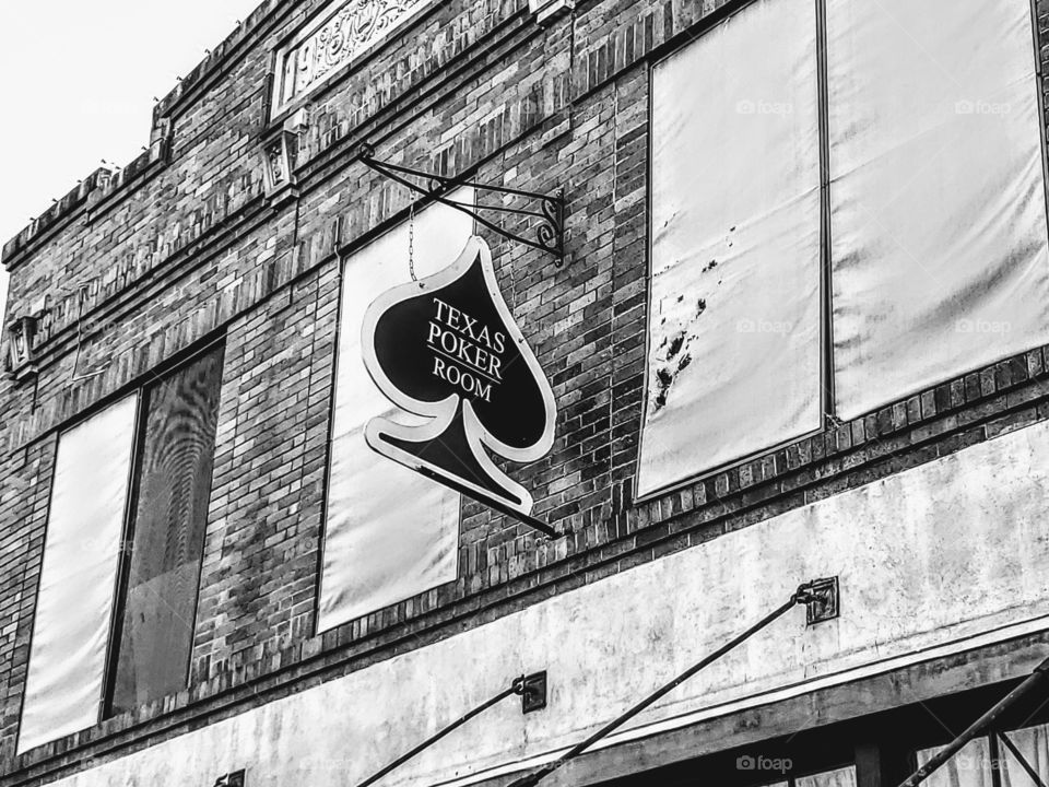 Black and white : Texas Poker room store front