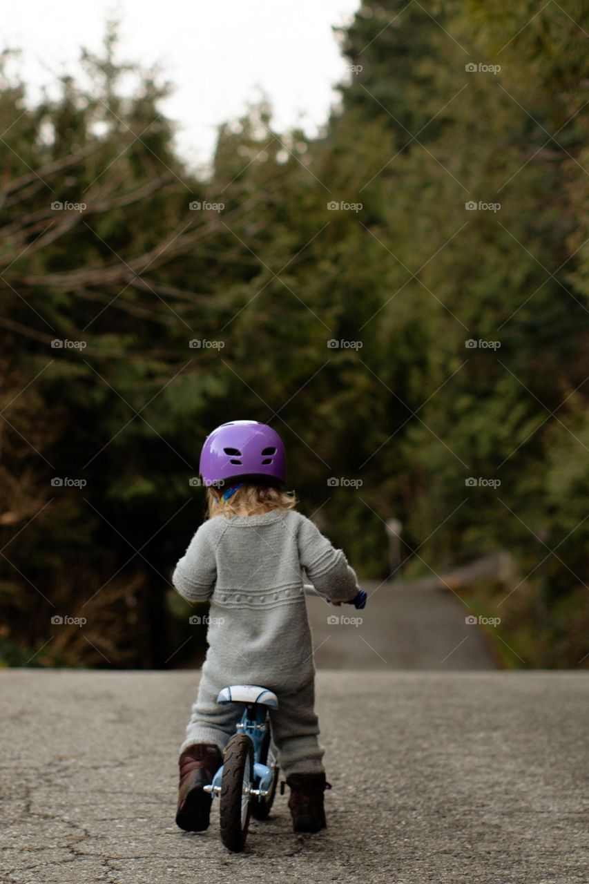 childhood memories is precious . bicycle riding is a great part of our childhood. So we should have our childhood bicycle riding picture with friends and family .