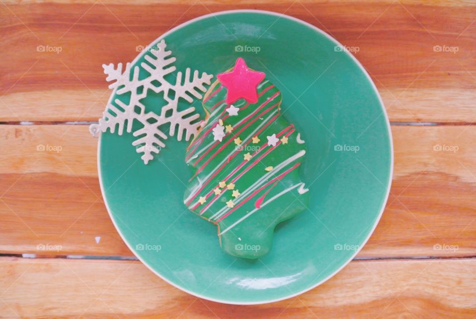 Christmas tree doughnut