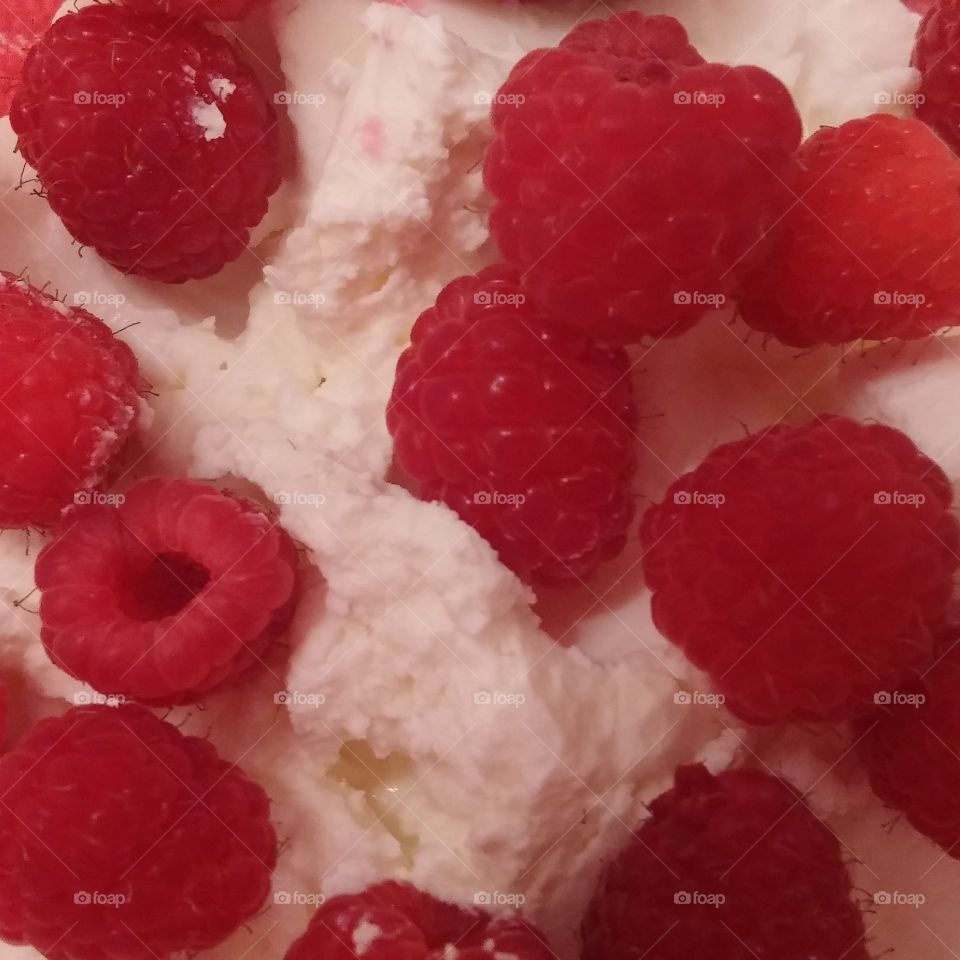 Raspberry with cheese