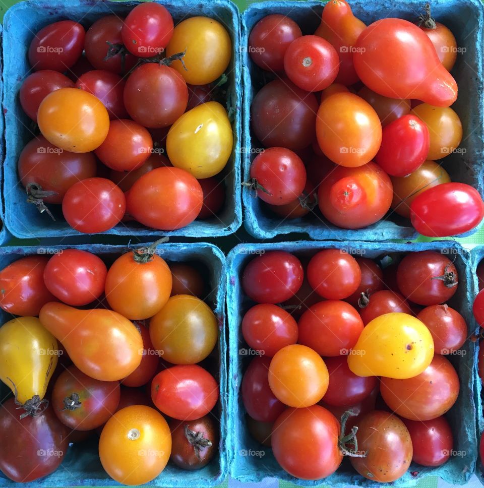 Quarts and Quarters of Tomatoes 
