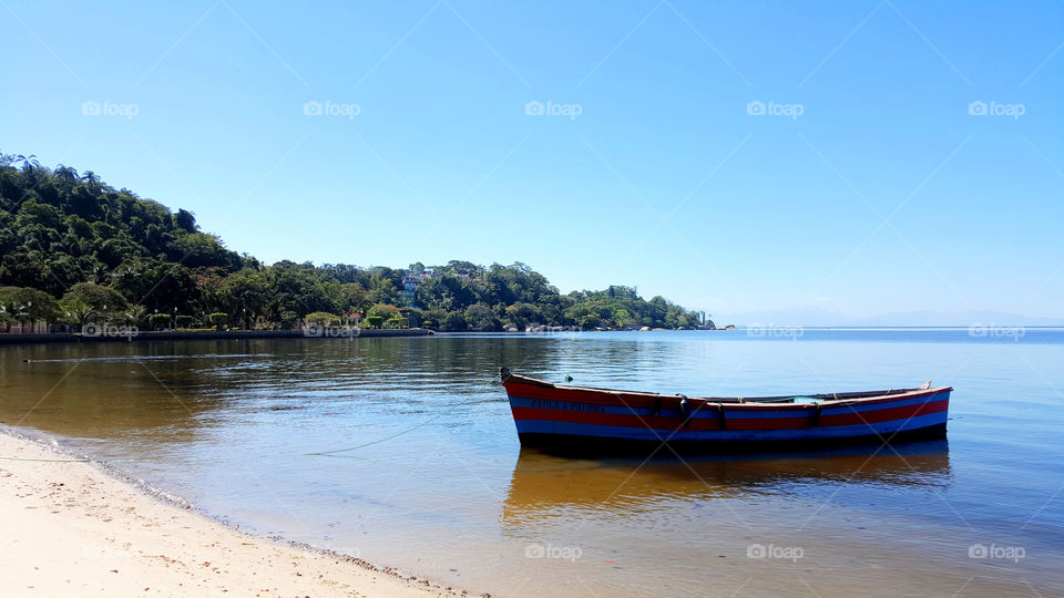 The boat. this photo was taken when I was traveling around Rio de Janeiro - Brasil
