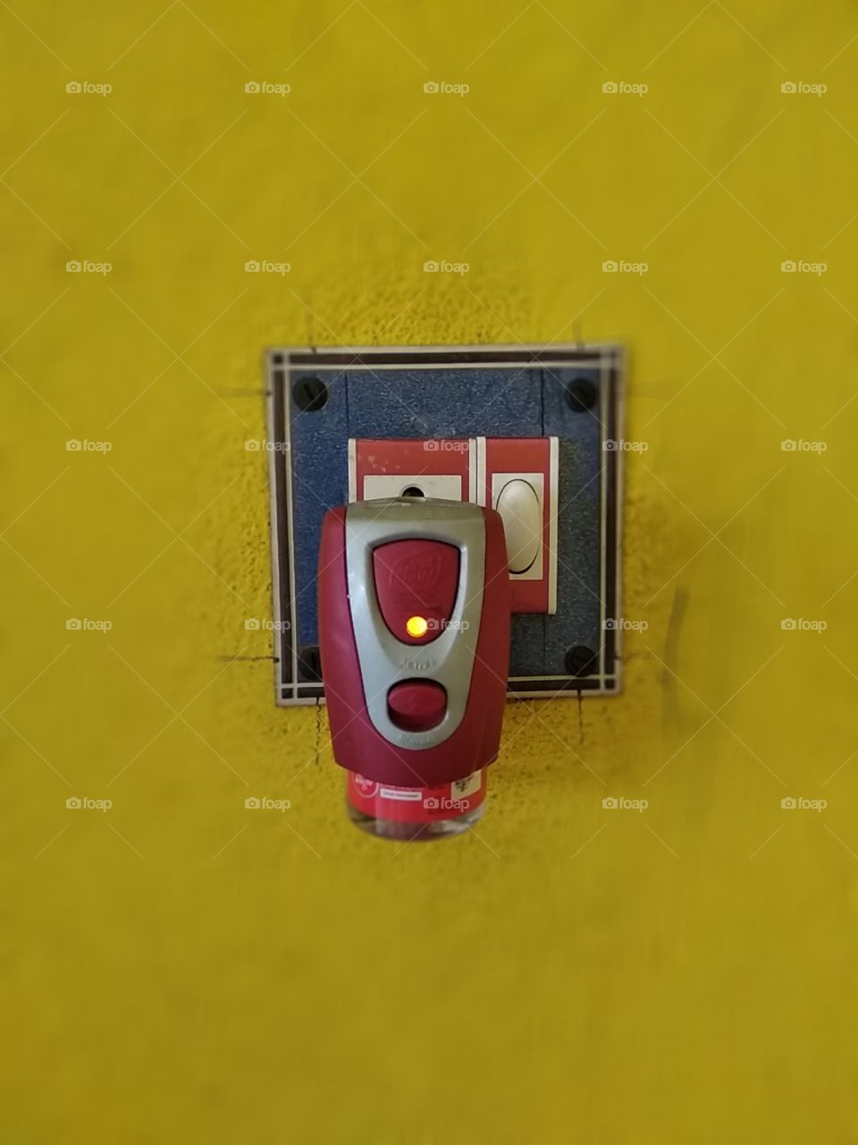 Liquid mosquito vapouriser