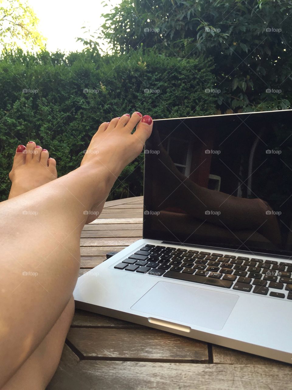 I am not in the mood to work - just stretch my legs and enjoy a lazy Summer day