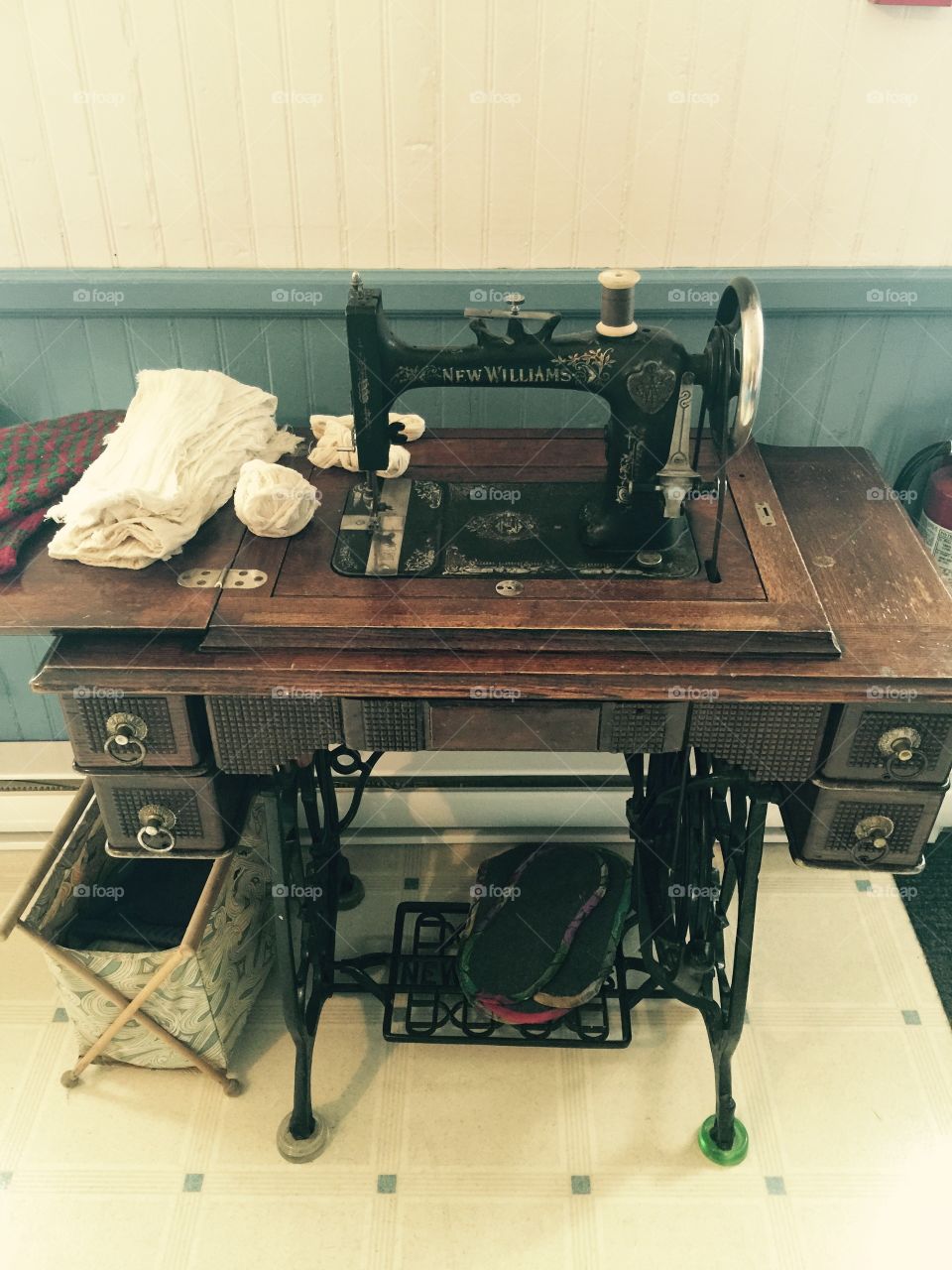 Typewriter, Furniture, Table, Wood, Machine